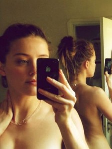 Amber Heard naked selfie
