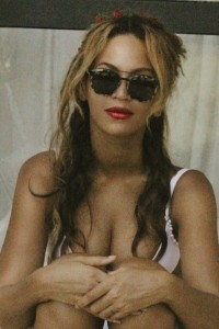 Beyoncé Knowles paparazzi