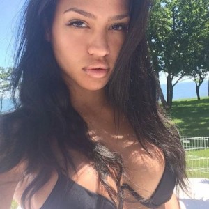 Cassie Ventura bikini selfie