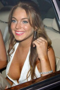 Lindsay Lohan paparazzi nipple slip