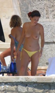 Anna Friel topless voyeur