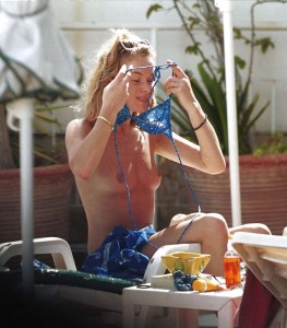 Amanda Holden paparazzi nipples