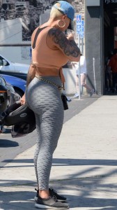 Amber Rose sexy booty