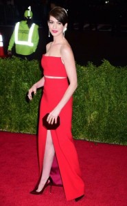 Anne Hathaway in sexy red dress