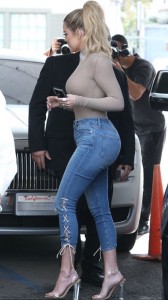 Khloe Kardashian sexy blue jeans