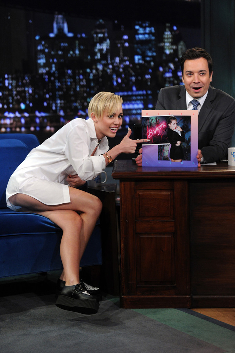 Miley Cyrus night show upskirt.