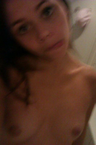 Sarah Hyland leaked nude