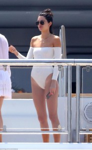 Kendall Jenner yacht cameltoe