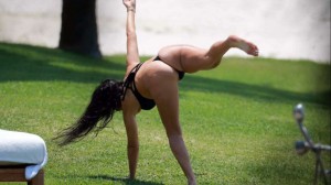 Kourtney Kardashian hot ass