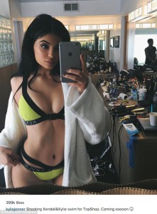 Kylie Jenner hot selfie