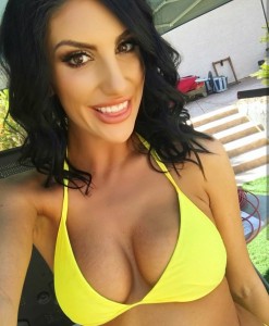 August Ames sexy selfie
