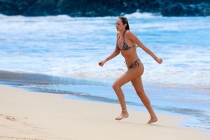 *EXCLUSIVE* Candice Swanepoel flaunts incredible bikini body in Brazil