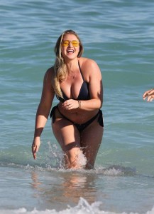 Iskra Lawrence cleavage