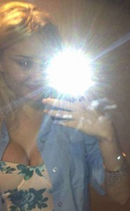 Amanda Bynes selfie cleavage