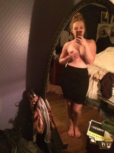 Amanda Fuller naked selfie
