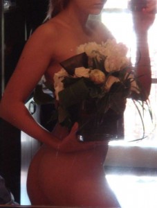 Leelee Sobieski nude selfie