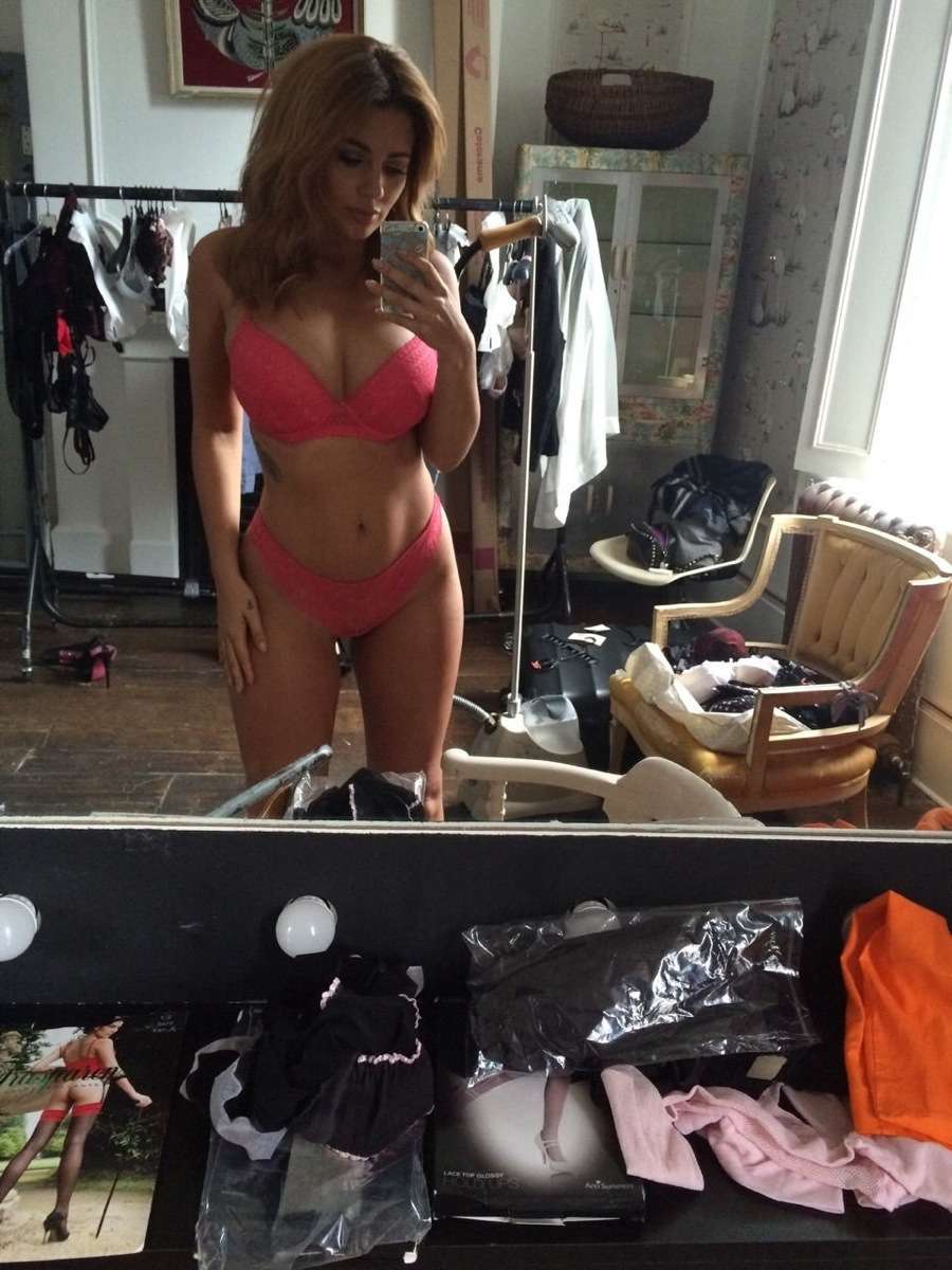 Holly Peers Leaked Nude The Fappening 13 Photos